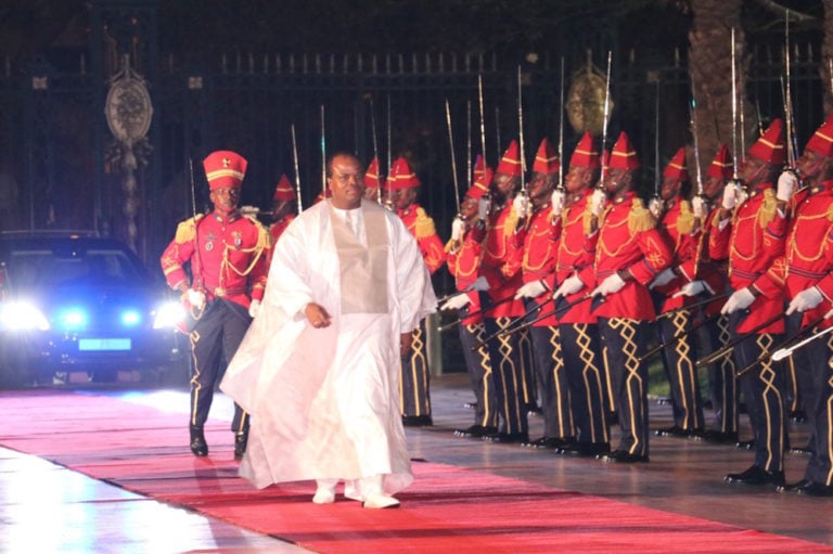 The King of Eswatini Mswati III walks past the guard of honor as he is welcomed by the President of Senegal, during a visit to Dakar, 5 July 2019, Alaattin Dogru/Anadolu Agency/Getty Images